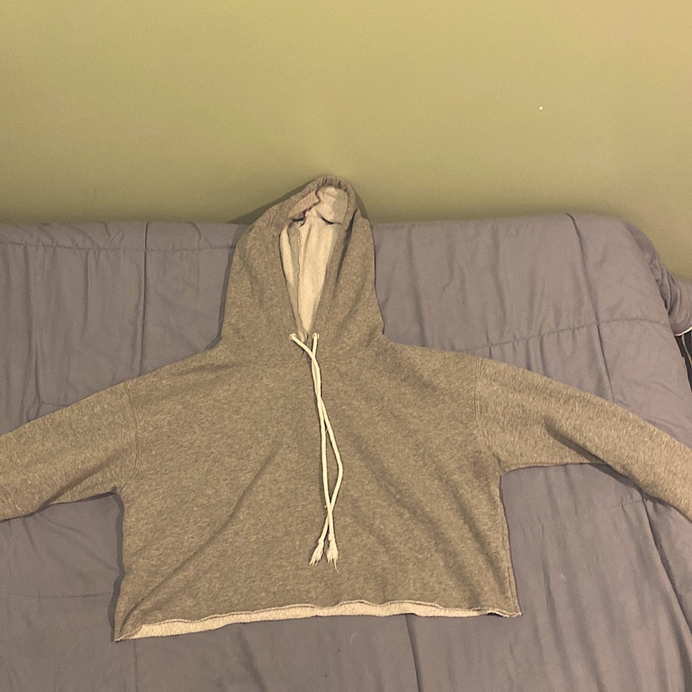 Grey cropped sweater size L